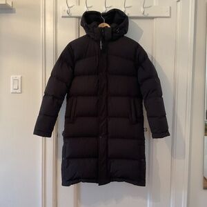 Aritzia Super Puff xxs black